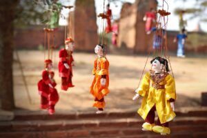 Locas, Marionetas